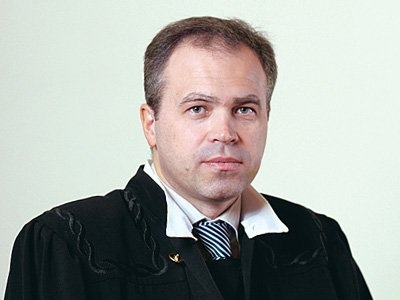 Суд отправил экс-судью Корогодова и адвоката Мосина в колонию за мошенничество