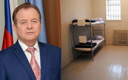 Глава района Барнаула Вячеслав Новиков испугался спецприемника