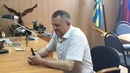 Руководителя одного из авиаремонтных заводов судят за попытку подкупа офицера ФСБ