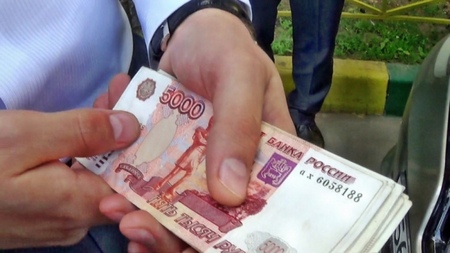 Чиновник администрации Сочи попался на хищении 20 млн рублей и получил суммарно три с половиной года тюрьмы
