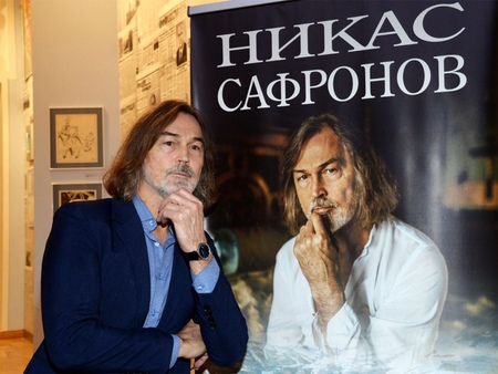 За хищение трех картин Никаса Сафронова получил условный срок директор ледового дворца
