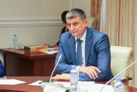 Глава Росалкогольрегулирования Игорь Алешин оказался замешан в прослушке членов правительства