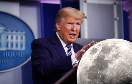 Дональд Трамп разрешил США использовать ресурсы на Луне