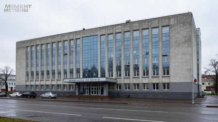 Сбербанк заморозил 327 млн рублей по гарантии саратовского застройщика