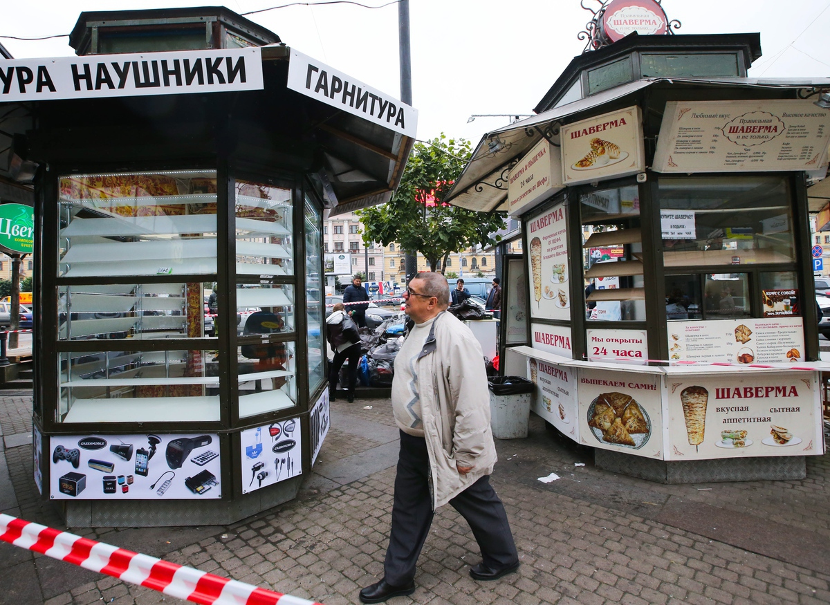 Минпромторг обещает вернуть в регионы ларьки и автолавки