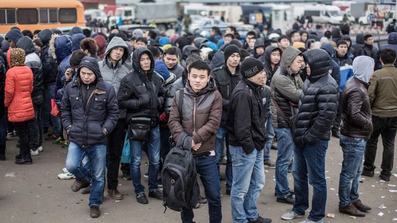 Может хватит? Пора положить конец бесконтрольной миграции в Россию!