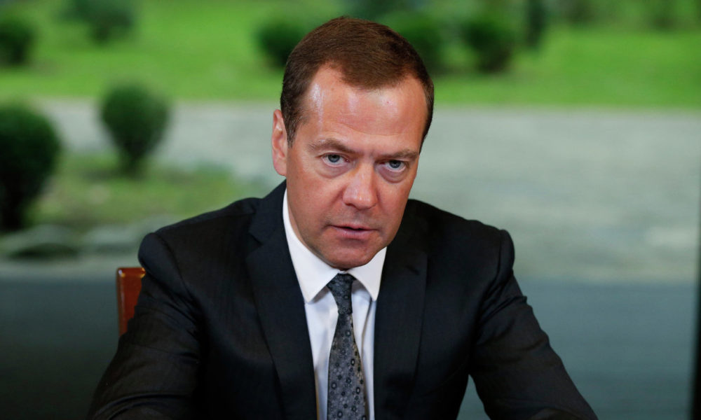 Медведев считает, что за срыв нацпроектов нужно наказать чиновников