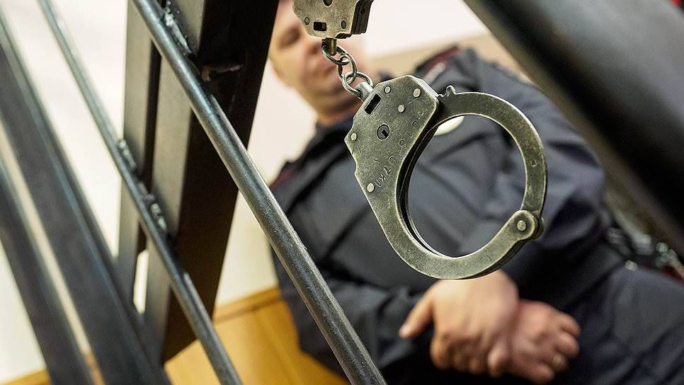 Бывшего главу управления образования Казани оставили под домашним арестом
