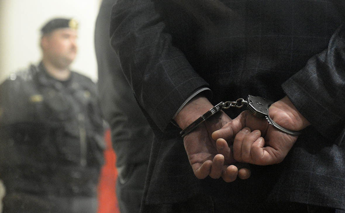 Пойманного на границе с Китаем бывшего чиновника заключили под стражу
