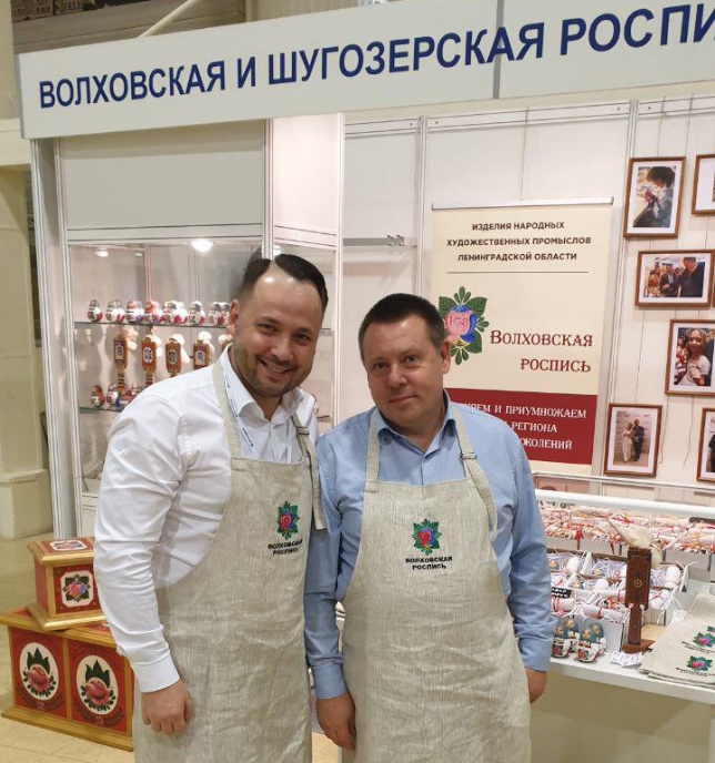 Момент Истины - Возрождение и развитие традиционных народных промыслов России «Волховская роспись» и «Шугозерская роспись»: истоки и современность Возрождение и развитие традиционных народных промыслов России «Волховская роспись» и «Шугозерская роспись»: истоки и современность